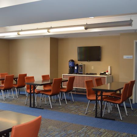 Holiday Inn Express Hotel & Suites Binghamton University-Vestal By Ihg Exteriör bild